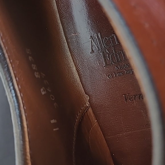 Allen Edmonds Men 11 B Vernon Saddle Brown Plain Perf Toe 8838, like new - Picture 3 of 8